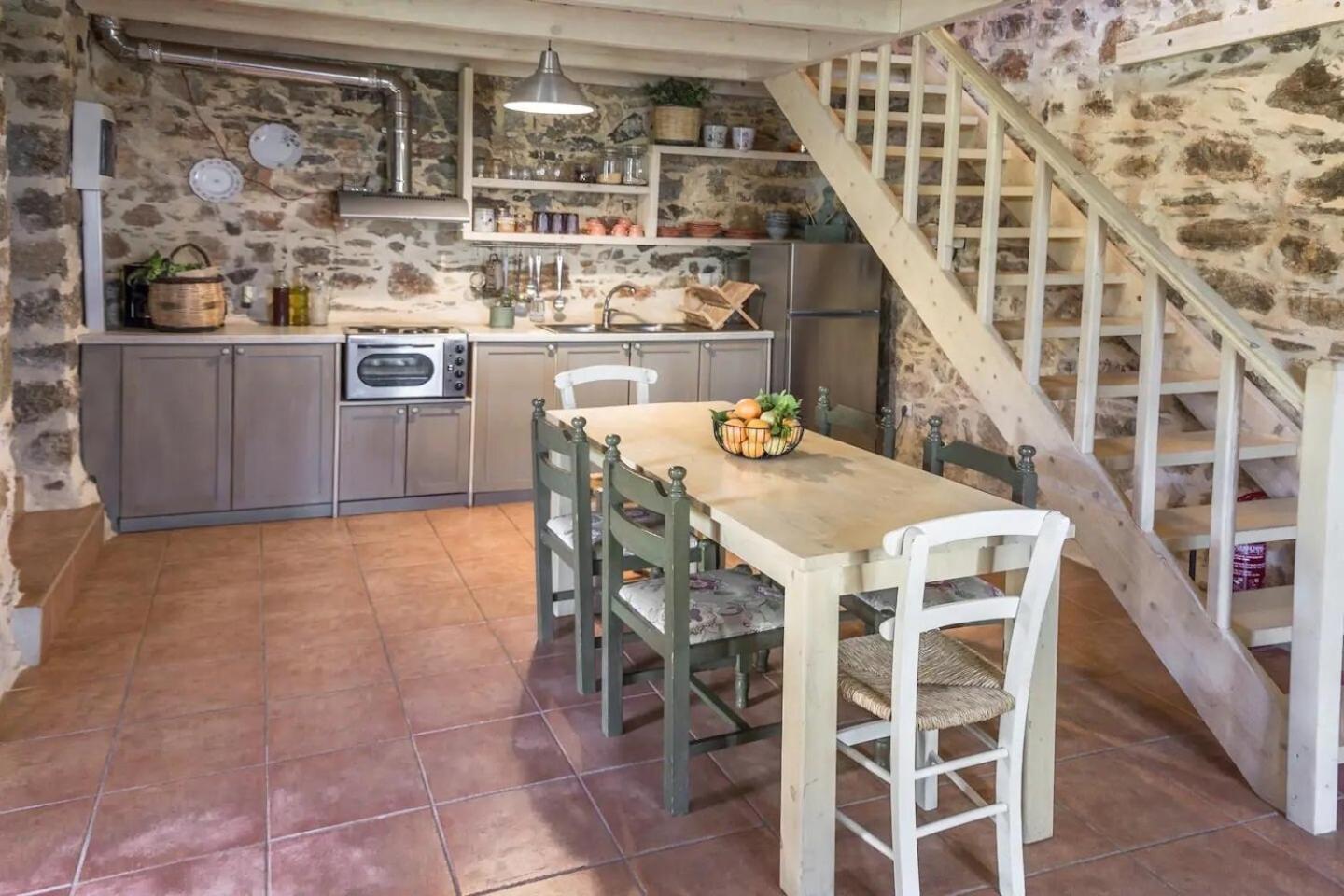 Orgon Farm Traditional Houses Apostoli Luaran gambar